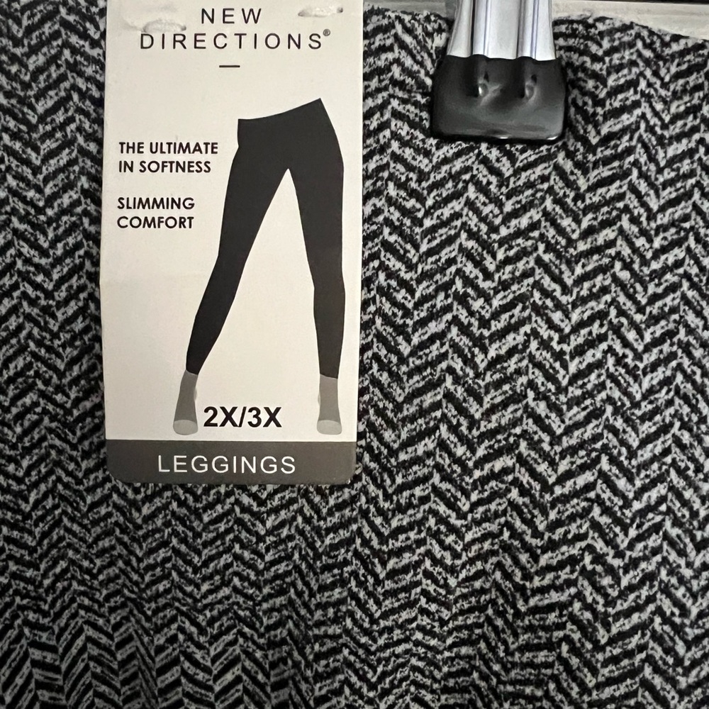 New Directions Black/White leggings New with tags. Size 2x/3x